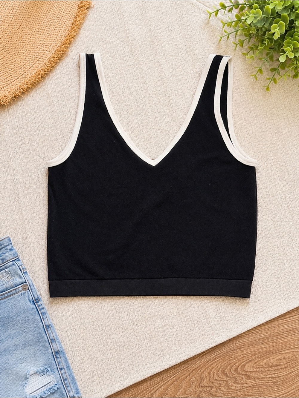 Forever 21 Black Contrast Trim Crop Tank Top M/L Y2K Basic